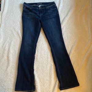 Maurices 11/12 long blue jeans